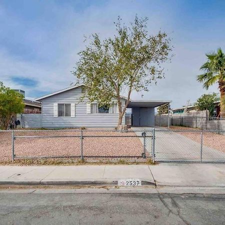 Cozy Home! 16 Min Away From Strip And Fremont Las Vegas Exterior photo