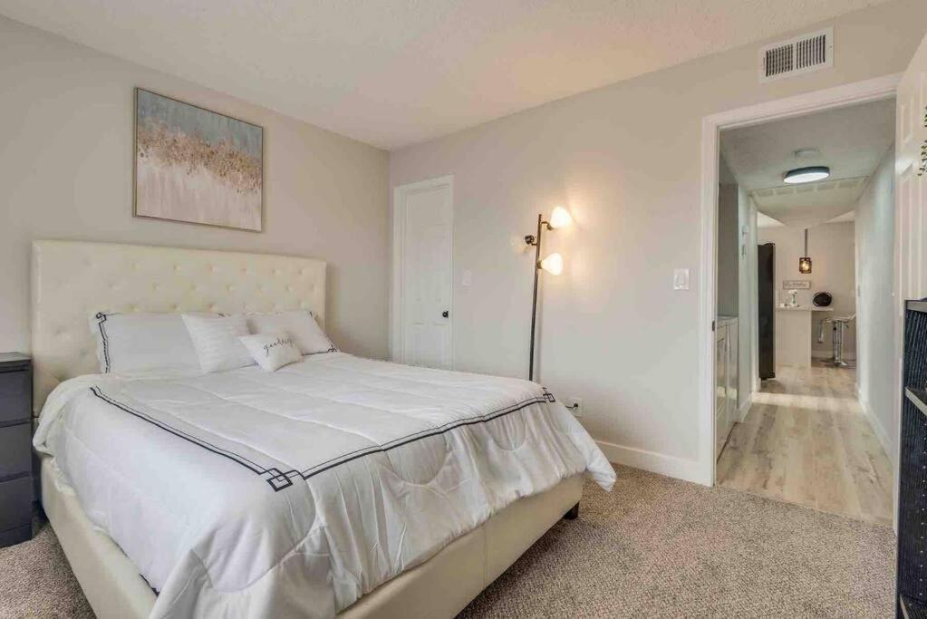 Cozy Home! 16 Min Away From Strip And Fremont Las Vegas Exterior photo